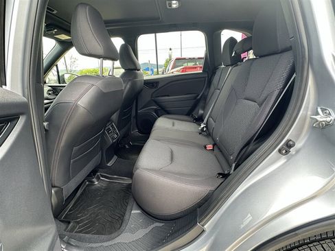 Used 2025 Subaru Forester Premium AWD/4WD image 36