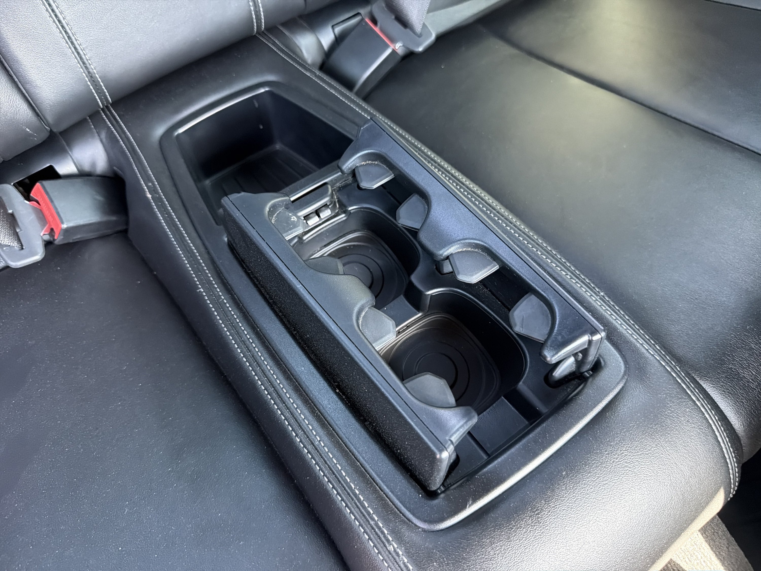 Used 2018 BMW M4 Convertible RWD image 39
