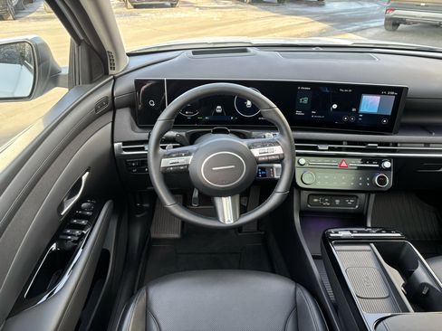 Used 2025 Hyundai Tucson Limited image 20