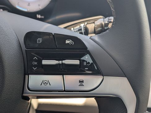 New 2026 Hyundai Elantra Limited FWD image 31