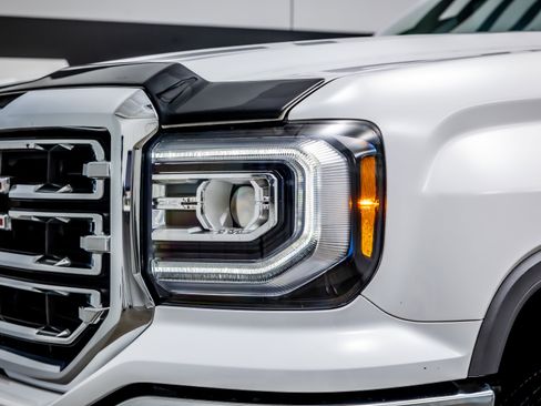 Used 2018 GMC Sierra 1500 SLT AWD/4WD image 16