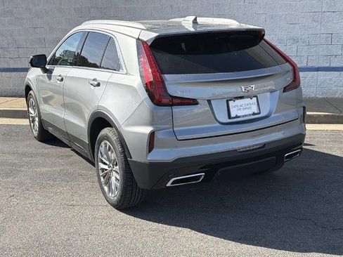 Used 2025 Cadillac XT4 Premium Luxury FWD image 5