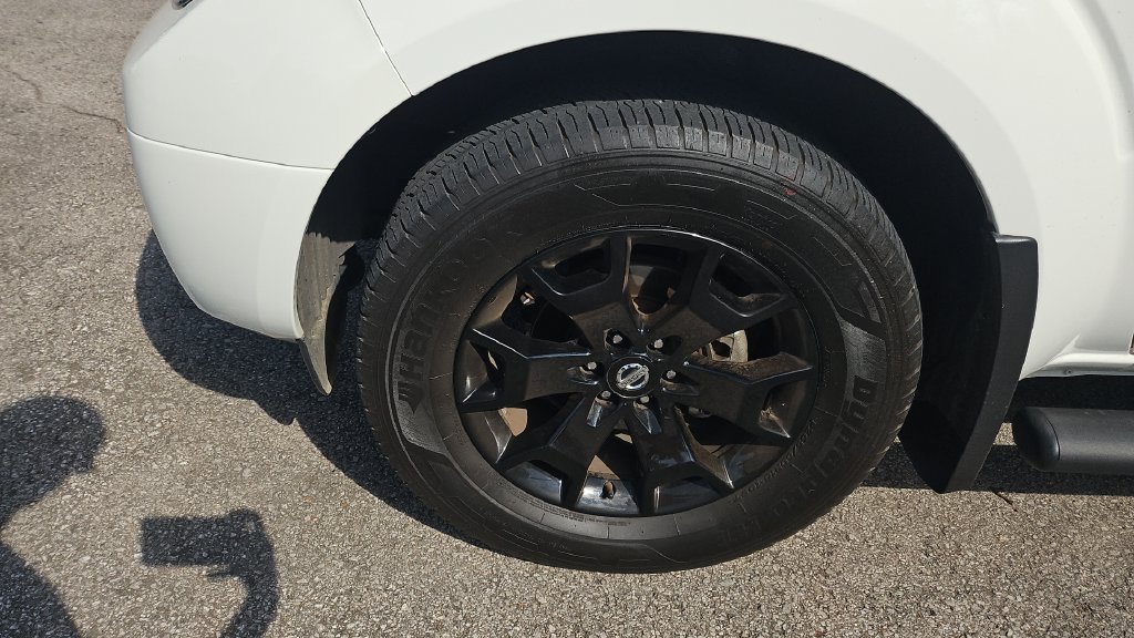 Certified 2020 Nissan Frontier SV w/ Midnight Edition Floor Mats RWD image 6
