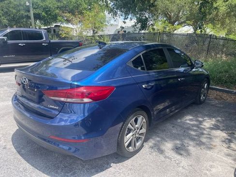 Used 2017 Hyundai Elantra Limited FWD image 5