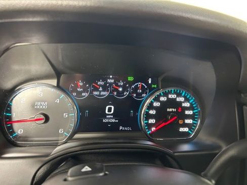 Used 2019 Chevrolet Suburban Premier AWD/4WD image 31