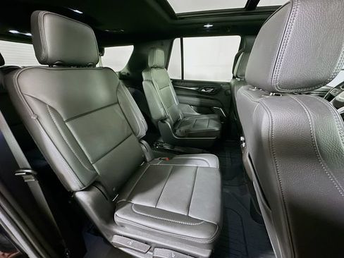Used 2021 GMC Yukon Denali w/ Denali Premium Package AWD/4WD image 35