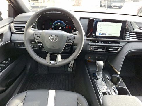 Used 2026 Toyota Camry SE image 10