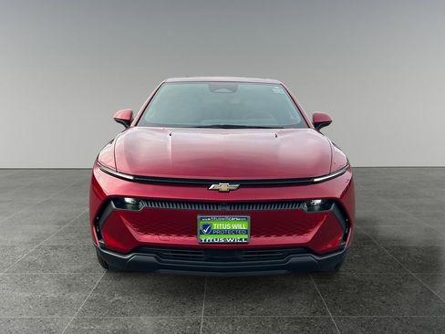 New 2026 Chevrolet Equinox EV LT image 2