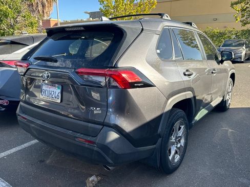 Used 2023 Toyota RAV4 XLE w/ Convenience Package FWD image 5