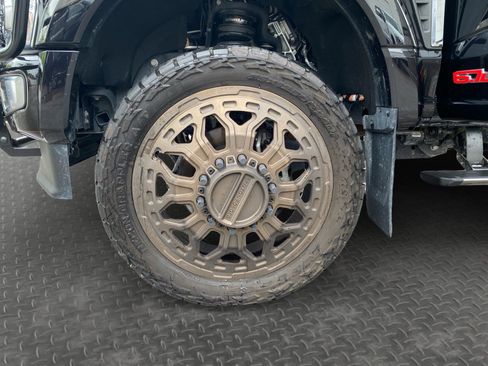 Used 2025 Ford F450 Platinum w/ Platinum Plus Package AWD/4WD image 17