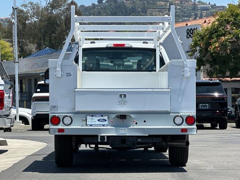 New 2026 Ford F250 XL w/ XL Chrome Package RWD image 4