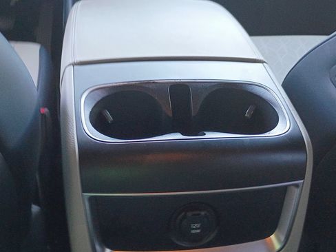 Certified 2025 Kia Carnival EX FWD image 20