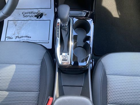 Used 2026 Chevrolet Trax LT w/ LT Convenience Package image 27