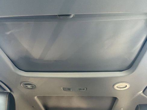 Used 2020 Chevrolet Traverse RS image 13