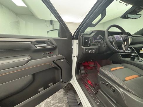 New 2025 GMC Sierra 1500 AT4 w/ AT4 Premium Package image 18