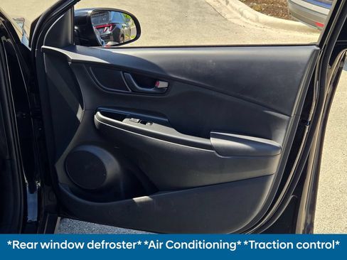 Certified 2022 Hyundai Kona SE AWD/4WD image 8