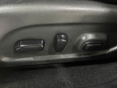 Used 2019 Nissan Pathfinder Platinum w/ Cargo Package image 17