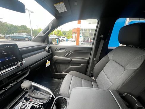 New 2026 Chevrolet Colorado W/T w/ WT Custom Package AWD/4WD image 11