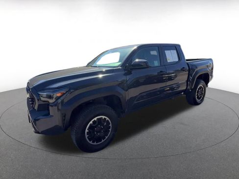 Used 2025 Toyota Tacoma TRD Off-Road AWD/4WD image 7