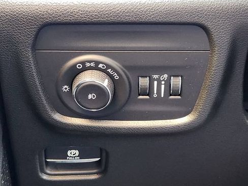 Certified 2023 Jeep Grand Cherokee L Limited AWD/4WD image 22