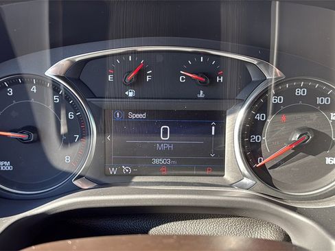 Used 2022 GMC Acadia SLE w/ Driver Convenience Package image 9