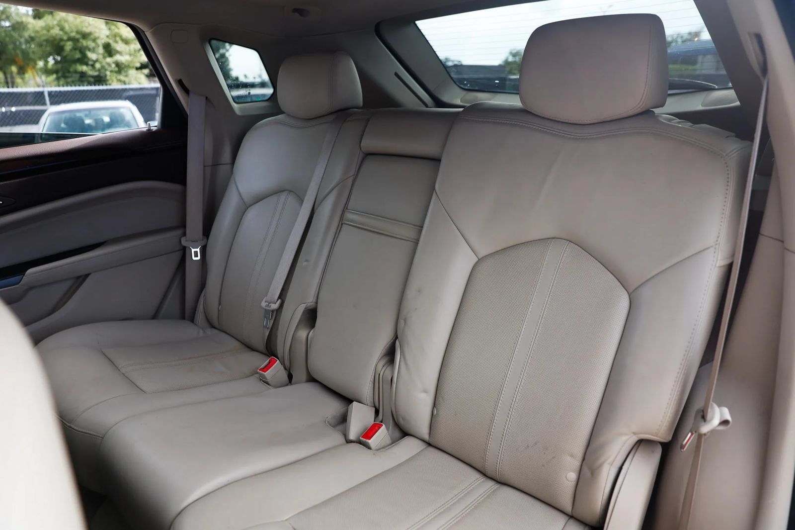 Used 2016 Cadillac SRX Luxury w/ Driver Awareness Package FWD image 21