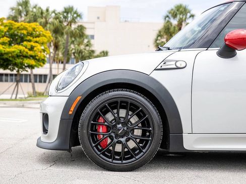 Used 2012 MINI Cooper John Cooper Works w/ Technology Pkg FWD image 9