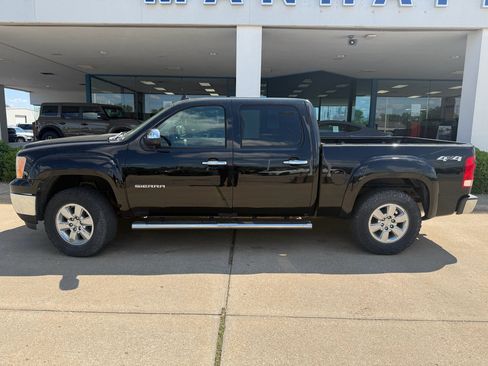 Used 2013 GMC Sierra 1500 SLE w/ Power Tech Package image 9