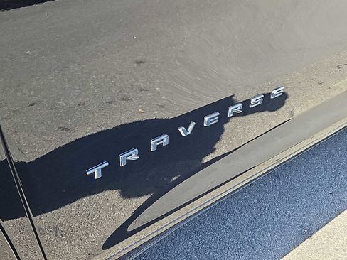 Used 2026 Chevrolet Traverse High Country image 13