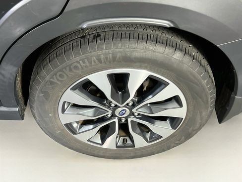 Used 2023 Subaru Outback Limited AWD/4WD image 32