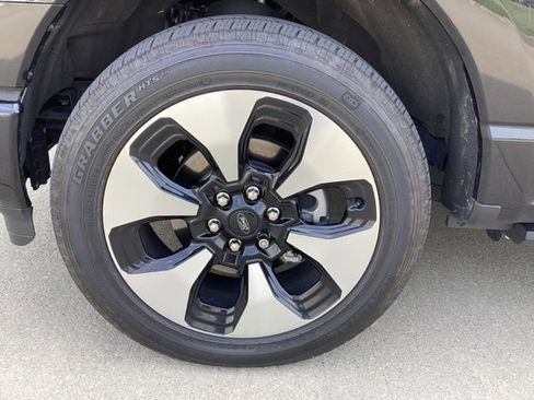 Used 2024 Ford F150 Lightning Platinum AWD/4WD image 6