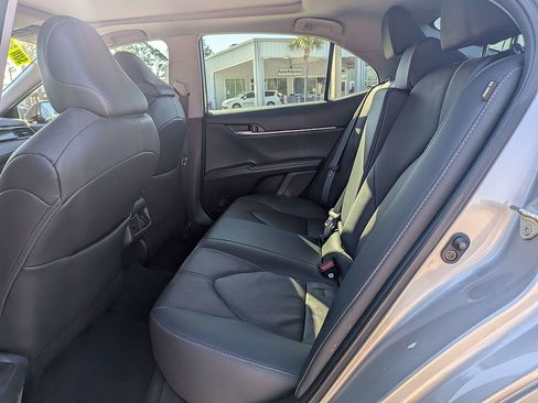 Used 2024 Toyota Camry FWD image 12