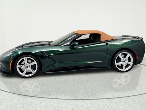 Used 2014 Chevrolet Corvette Stingray Convertible w/ 3LT Preferred Equipment Group RWD image 2