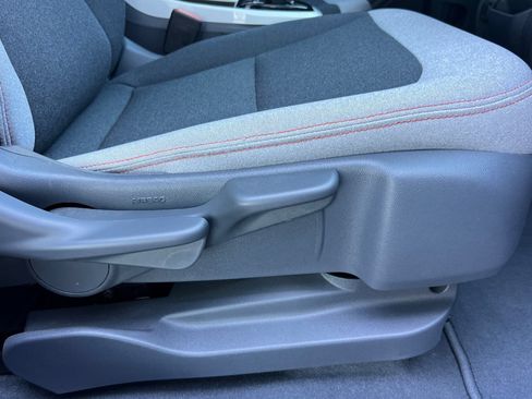 Used 2020 Chevrolet Bolt LT FWD image 24