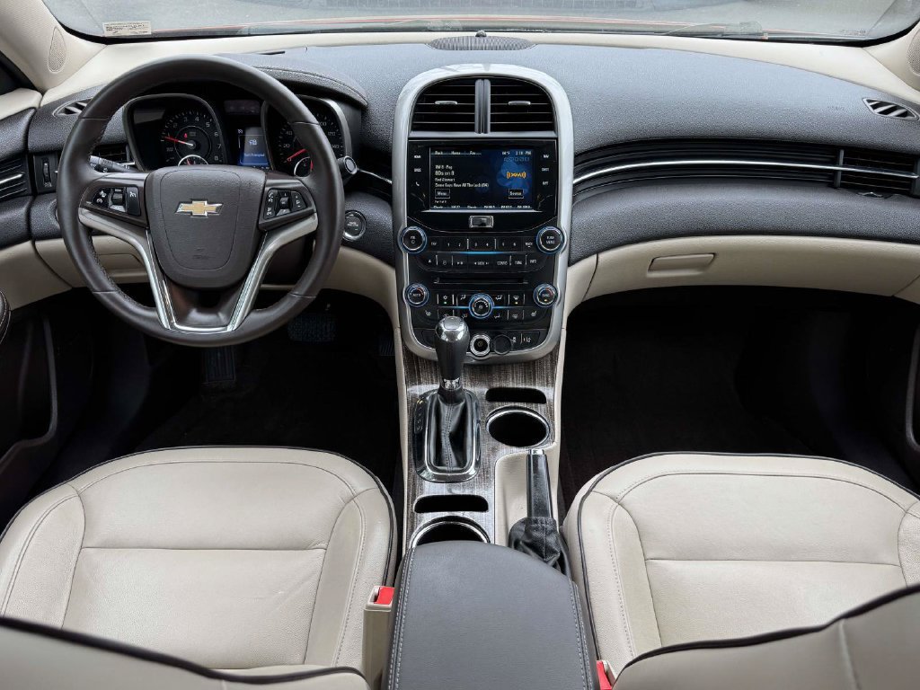 Used 2014 Chevrolet Malibu LTZ FWD image 3