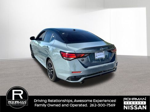 Certified 2025 Nissan Sentra SR FWD image 5
