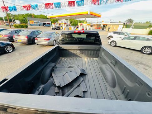 Used 2019 Chevrolet Silverado 1500 LT Z71 w/ All Star Edition image 7