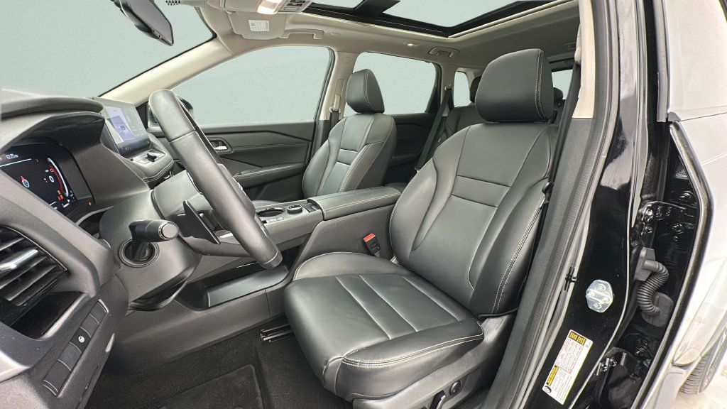 Used 2024 Nissan Rogue SL w/ SL Premium Package AWD/4WD image 14