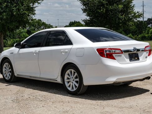 Used 2013 Toyota Camry XLE FWD image 10