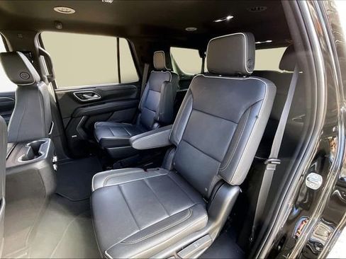 Used 2023 GMC Yukon SLT image 16