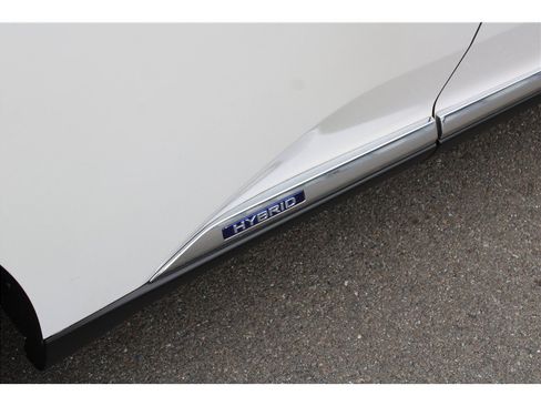 Used 2015 Lexus RX 450h AWD image 30