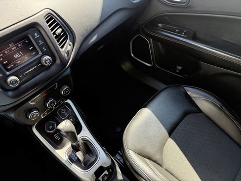 Used 2018 Jeep Compass Latitude w/ Cold Weather Group image 22