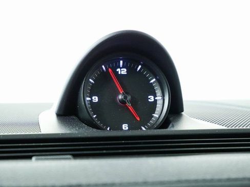 Certified 2023 Porsche Panamera Platinum Edition image 18