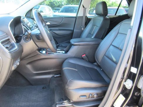Used 2022 Chevrolet Equinox Premier AWD/4WD image 19