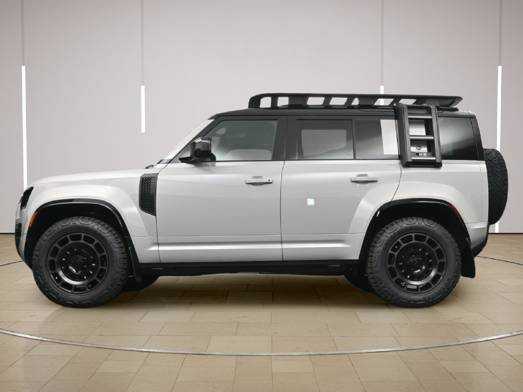 New 2026 Land Rover Defender 110 AWD/4WD image 28