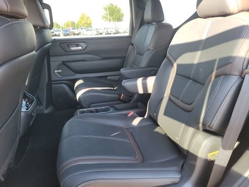 Certified 2026 Nissan Armada SL w/ Captain's Chari Seat Package AWD/4WD image 24