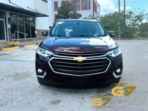 Used 2018 Chevrolet Traverse LT FWD image 2