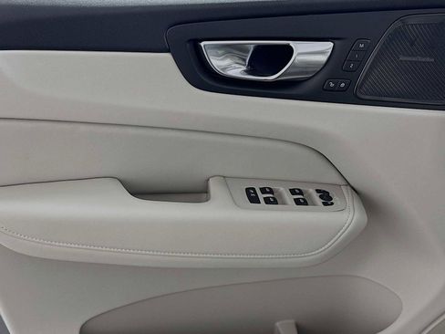 New 2026 Volvo XC60 B5 Ultra w/ Climate Package image 17