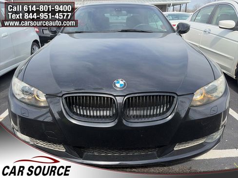 Used 2010 BMW 335i Convertible image 2