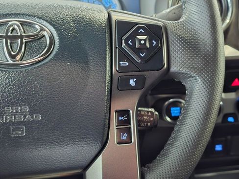 Used 2019 Toyota Tacoma TRD Sport image 29